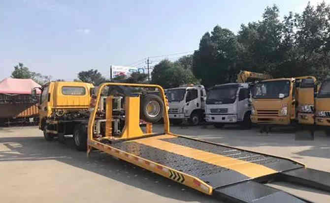 达坂城区汽车中途维修案例