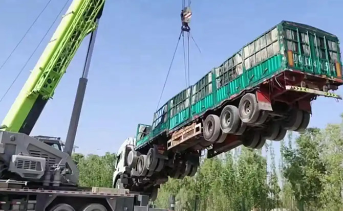 达坂城区道路脱困救援案例